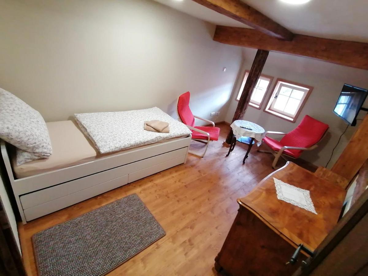 Pferdehof Am Burgsberg, Ferienzimmer, Monteurzimmer * Seifhennersdorf